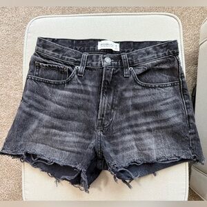 Abercrombie & Fitch Mid Rise Boyfriend Short / Size 26/2